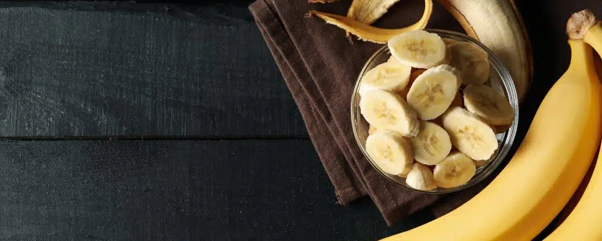 préparation banane pour en faire un masque capillaire