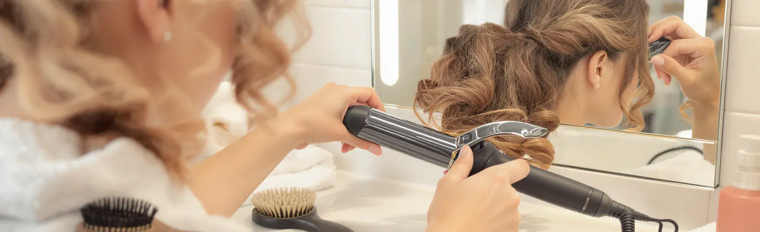 découvrez nos astuces simples et efficaces pour réaliser des boucles parfaites en un rien de temps. que vous soyez novice ou passionné de coiffure, suivez nos conseils pour obtenir des ondulations durables et sublimer votre coiffure. transformez vos cheveux et affichez un look élégant et tendance avec facilité.