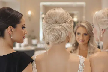 découvrez les coiffures à adopter pour un look élégant et sophistiqué. que ce soit pour une occasion spéciale ou pour le quotidien, trouvez l'inspiration pour sublimer votre style et mettre en valeur votre personnalité.